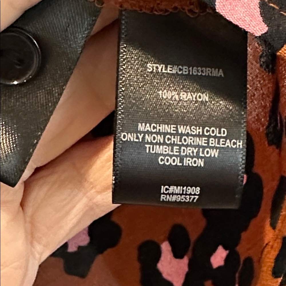 Sanctuary Rust Leopard Print Button-Down with Pin… - image 4